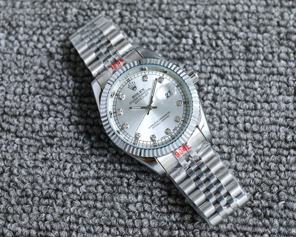 ブランド時計背面デザイン